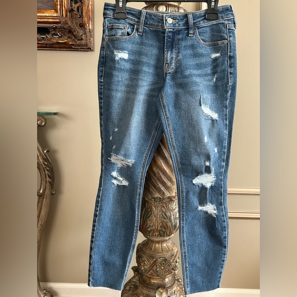 Old Navy Rockstar Distressed Raw Hem Super Skinny Jeans Size 4 - Picture 2 of 5